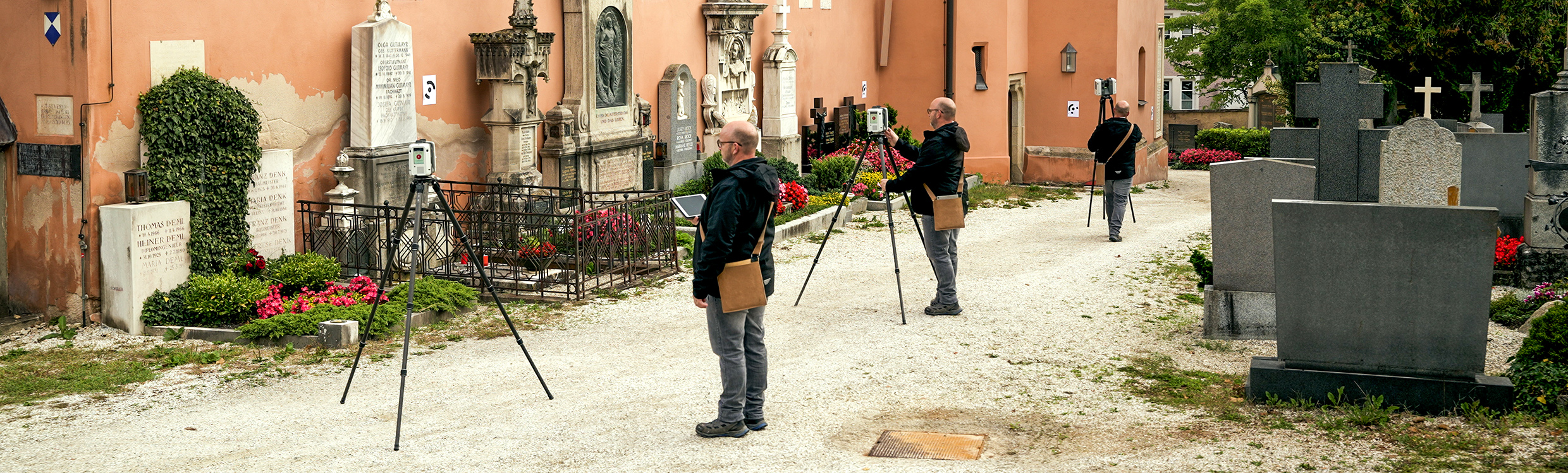 Thomas Grassl of Architecture firm, PB Grassl, captures point clouds of ancient St Severin church using Leica RTC360 3D laser scanner. 